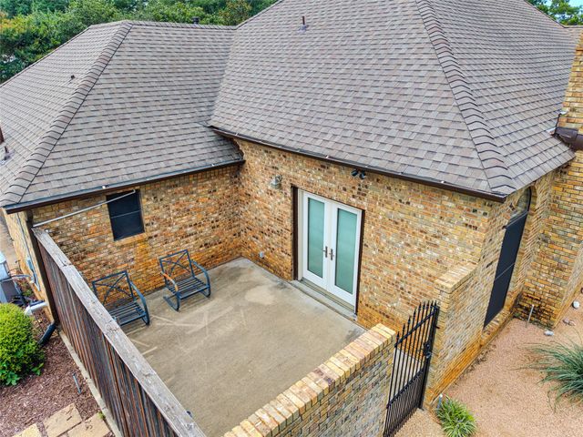 608 Gunnison Drive, Arlington, TX 76006