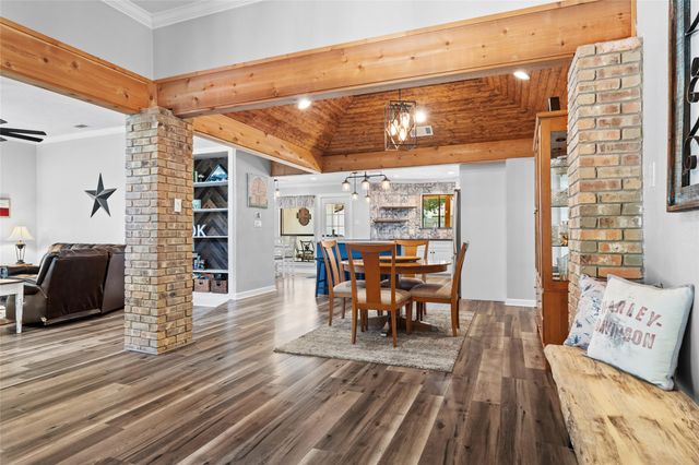 608 Gunnison Drive, Arlington, TX 76006