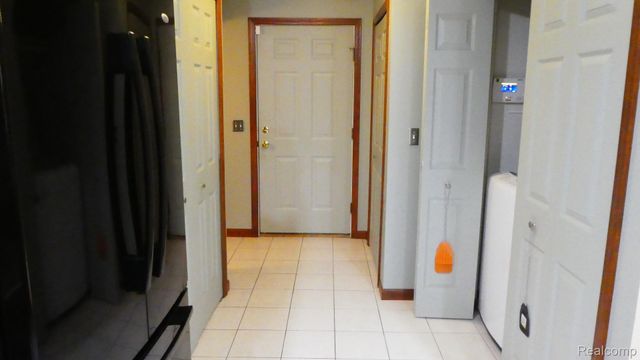 8051 Prestonwood Court, Flushing Charter Township, MI 48433