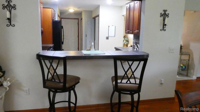 8051 Prestonwood Court, Flushing Charter Township, MI 48433