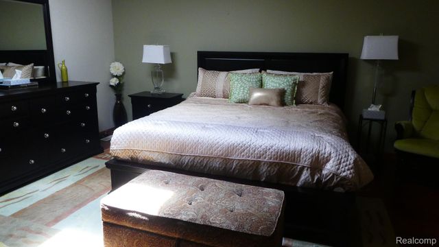 8051 Prestonwood Court, Flushing Charter Township, MI 48433