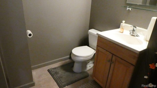 8051 Prestonwood Court, Flushing Charter Township, MI 48433
