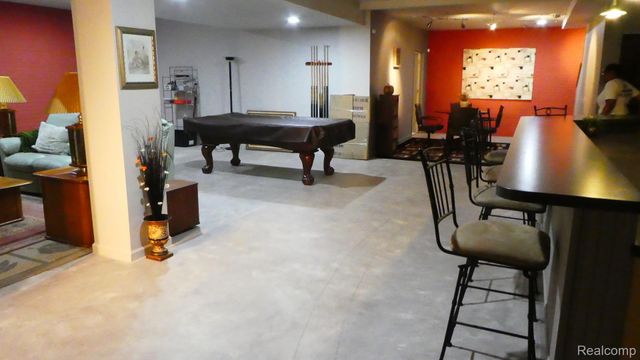 8051 Prestonwood Court, Flushing Charter Township, MI 48433