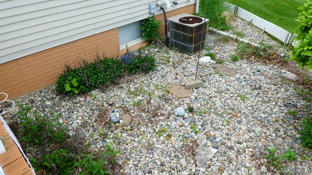 8051 Prestonwood Court, Flushing Charter Township, MI 48433