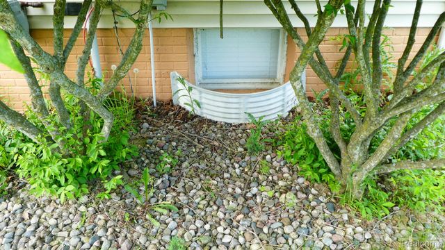 8051 Prestonwood Court, Flushing Charter Township, MI 48433