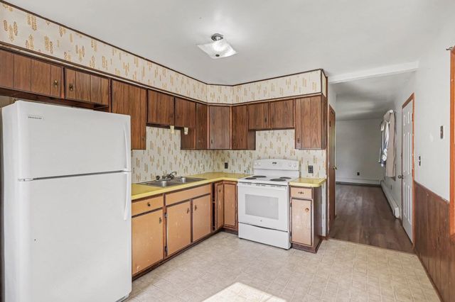 1906 James Street, Essexville, MI 48732