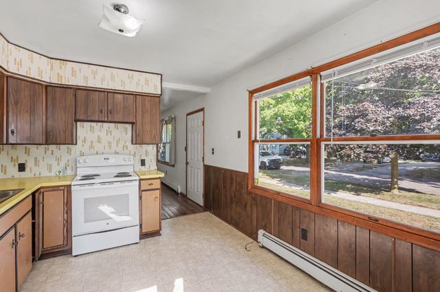 1906 James Street, Essexville, MI 48732