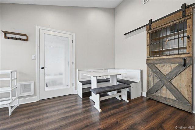 865 N Broadway, Massapequa, NY 11758