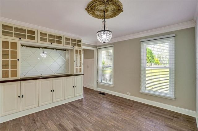 1033 Knotts Pointe Drive, Woodstock, GA 30188