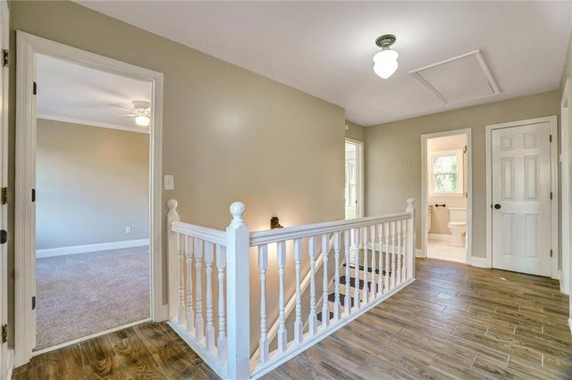 1033 Knotts Pointe Drive, Woodstock, GA 30188