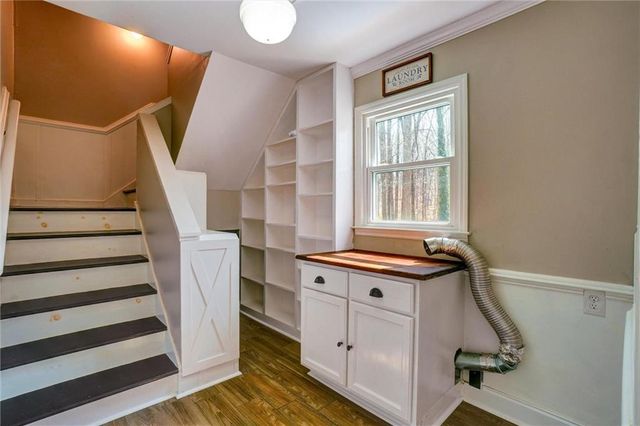 1033 Knotts Pointe Drive, Woodstock, GA 30188