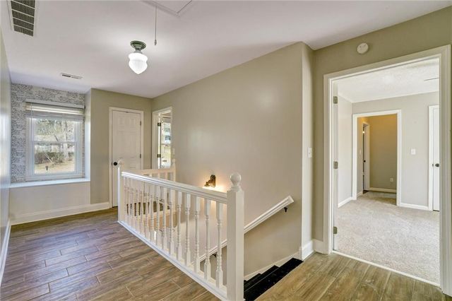 1033 Knotts Pointe Drive, Woodstock, GA 30188