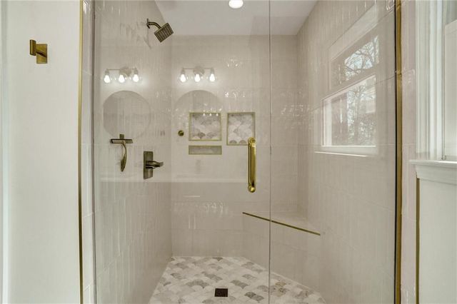 1033 Knotts Pointe Drive, Woodstock, GA 30188