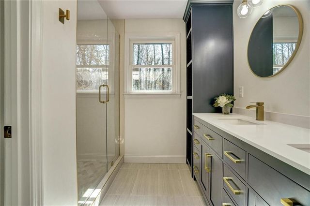 1033 Knotts Pointe Drive, Woodstock, GA 30188