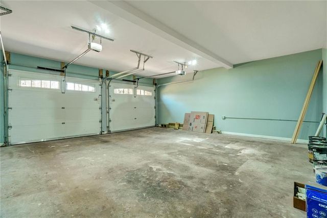 1033 Knotts Pointe Drive, Woodstock, GA 30188