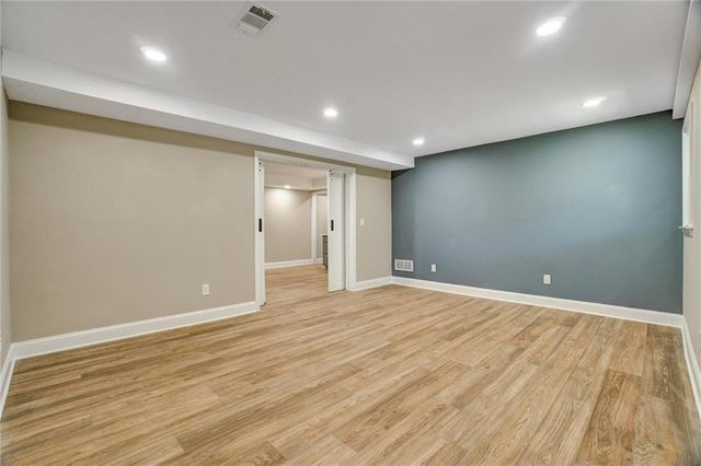 1033 Knotts Pointe Drive, Woodstock, GA 30188