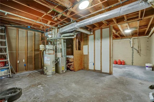 1033 Knotts Pointe Drive, Woodstock, GA 30188