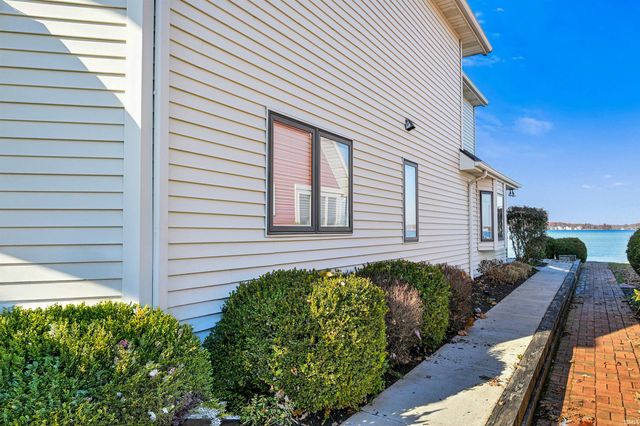 6458 E Waco Drive, Syracuse, IN 46567