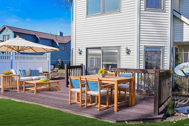 6458 E Waco Drive, Syracuse, IN 46567