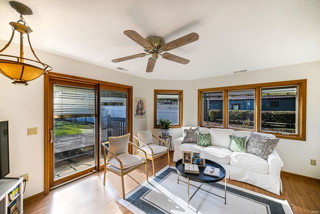 6458 E Waco Drive, Syracuse, IN 46567