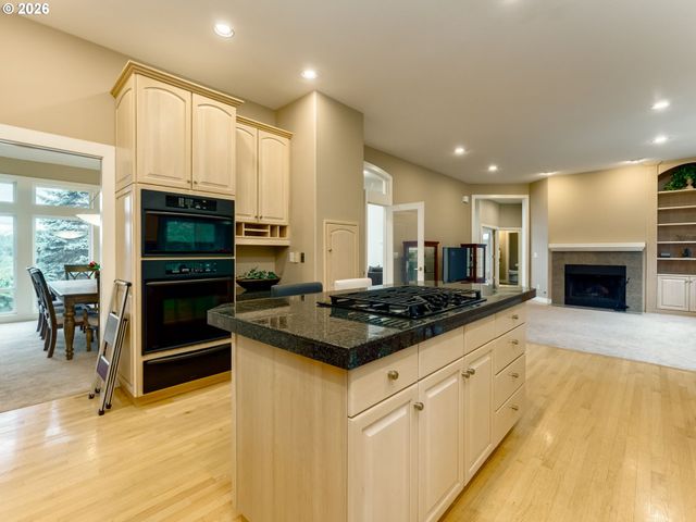 4844 Nw RAINIER Ct, Camas, WA 98607