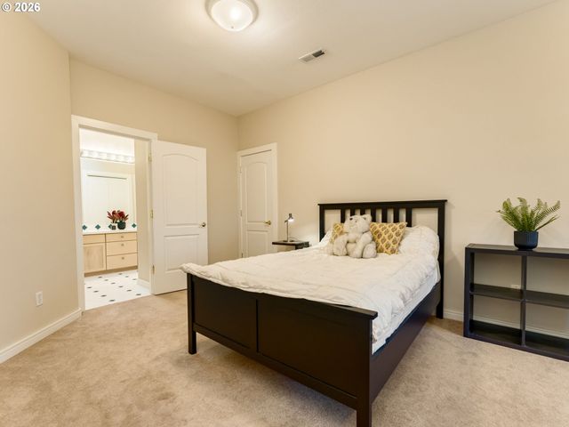 4844 Nw RAINIER Ct, Camas, WA 98607