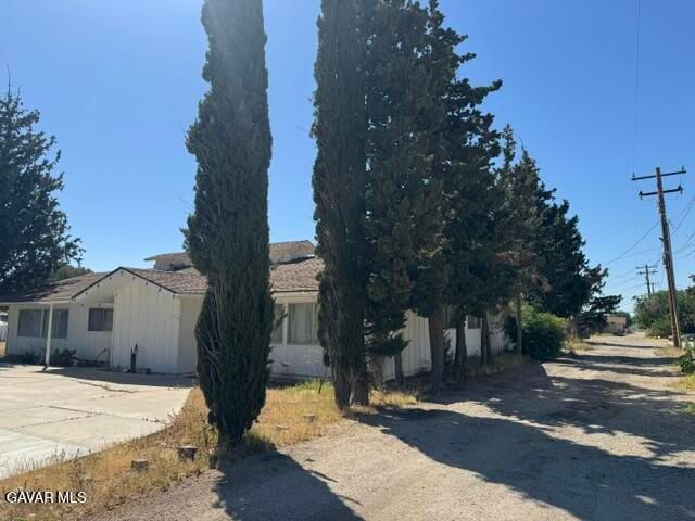 2030 Cerro Gordo Street, Mojave, CA 93501