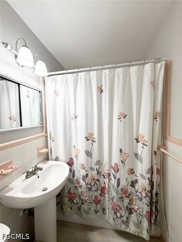 7386 Pine DR, Fort Myers, FL 33967