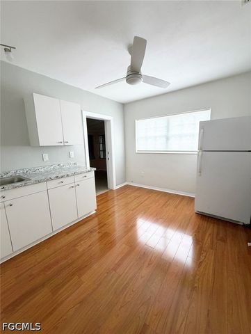 7386 Pine DR, Fort Myers, FL 33967