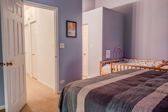 142 Kennebunk Court, Glendale Heights, IL 60139