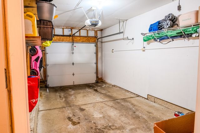 142 Kennebunk Court, Glendale Heights, IL 60139