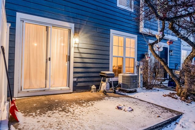 142 Kennebunk Court, Glendale Heights, IL 60139