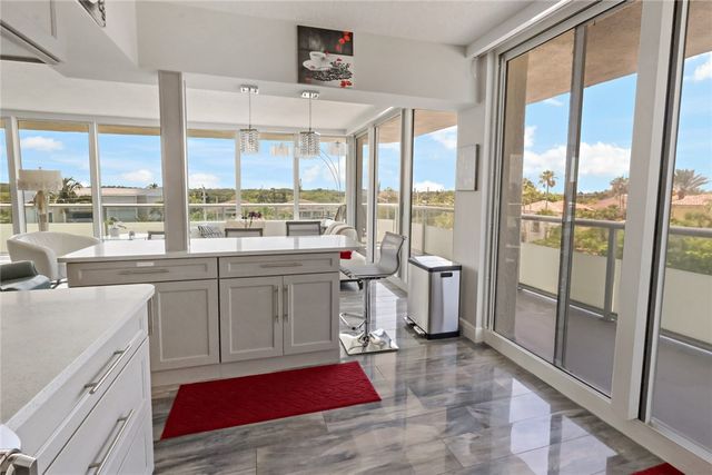 3554 Ocean Drive 402S, Vero Beach, FL 32963