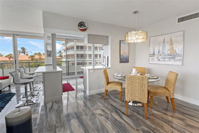 3554 Ocean Drive 402S, Vero Beach, FL 32963