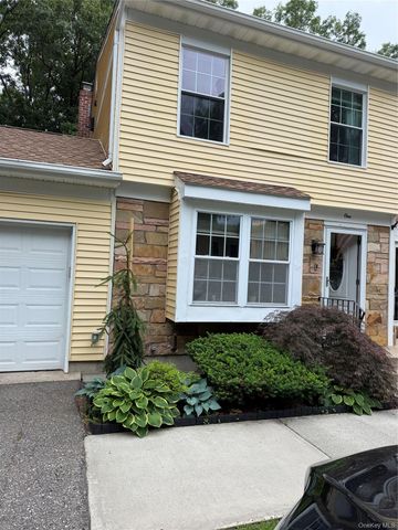 1 Thornton, Yaphank, NY 11980
