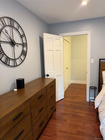 1 Thornton, Yaphank, NY 11980