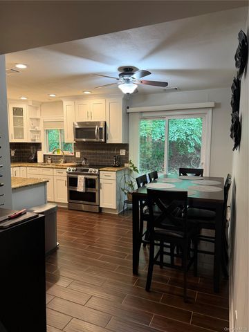 1 Thornton, Yaphank, NY 11980