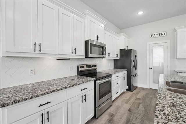 1005 Paradise Parkway, Poolville, TX 76487