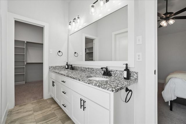 1005 Paradise Parkway, Poolville, TX 76487