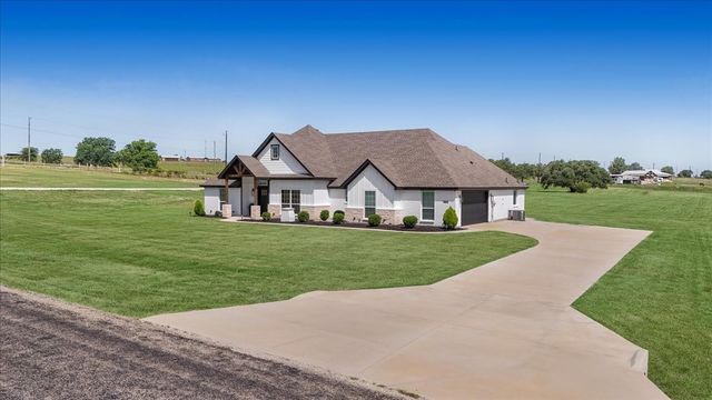 1005 Paradise Parkway, Poolville, TX 76487