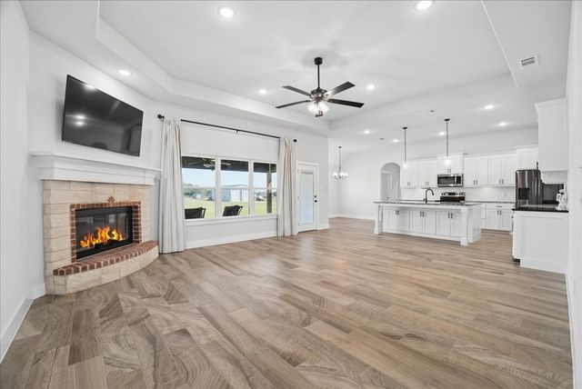 1005 Paradise Parkway, Poolville, TX 76487