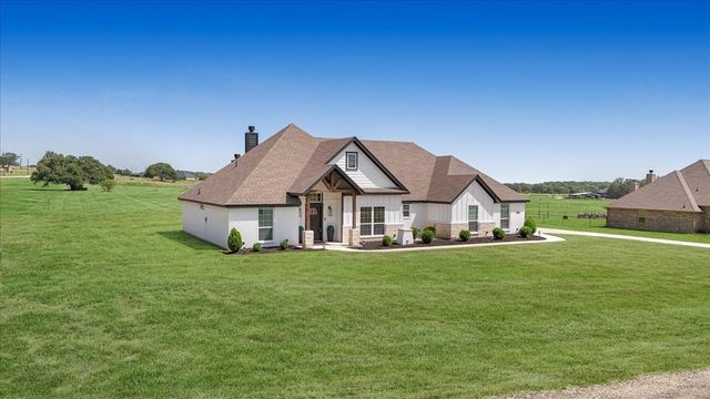 1005 Paradise Parkway, Poolville, TX 76487