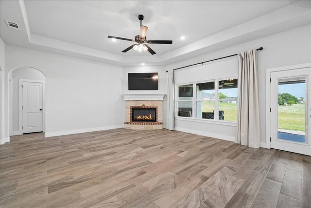 1005 Paradise Parkway, Poolville, TX 76487