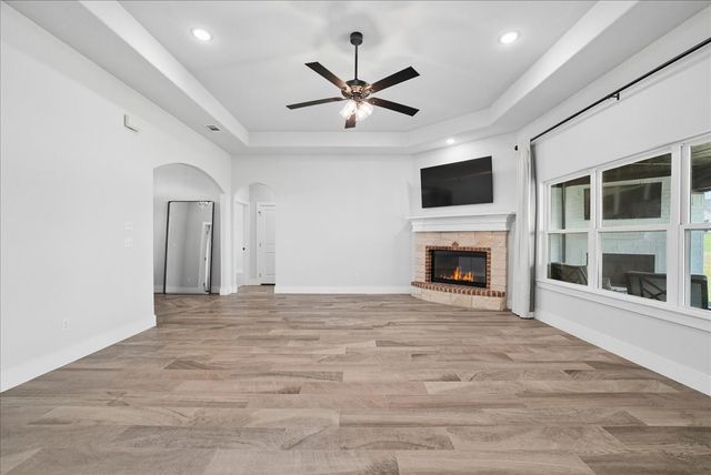 1005 Paradise Parkway, Poolville, TX 76487