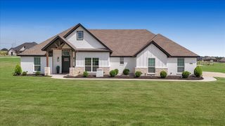 1005 Paradise Parkway, Poolville, TX 76487