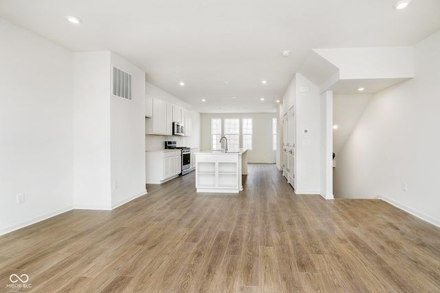 14524 Elsmere Lane, Carmel, IN 46074