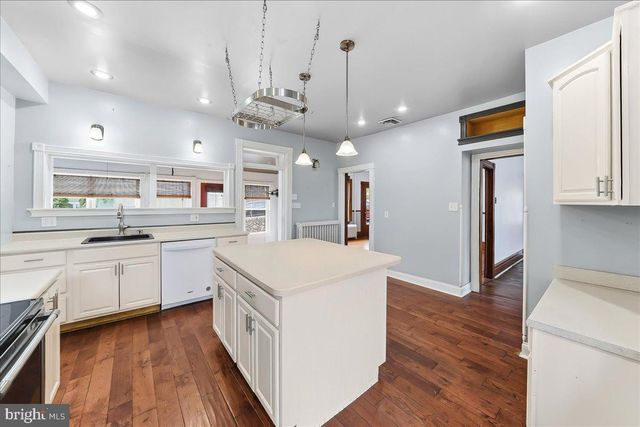825 PEQUEA AVE, Gap, PA 17527