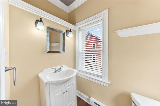 825 PEQUEA AVE, Gap, PA 17527