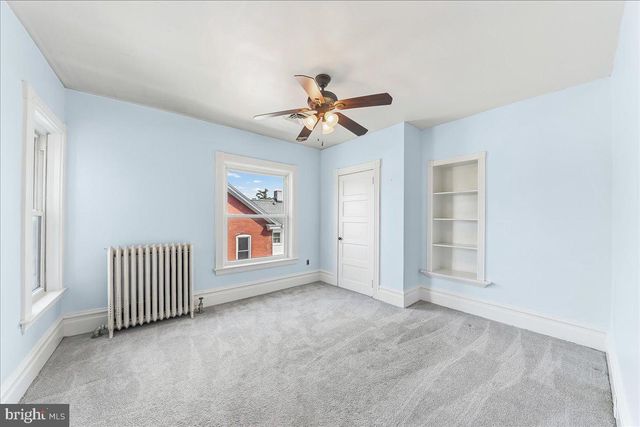 825 PEQUEA AVE, Gap, PA 17527