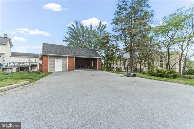 825 PEQUEA AVE, Gap, PA 17527